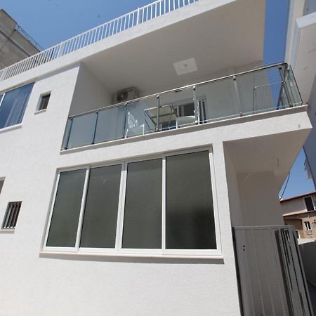 Deda Apartments Sarande Exterior photo