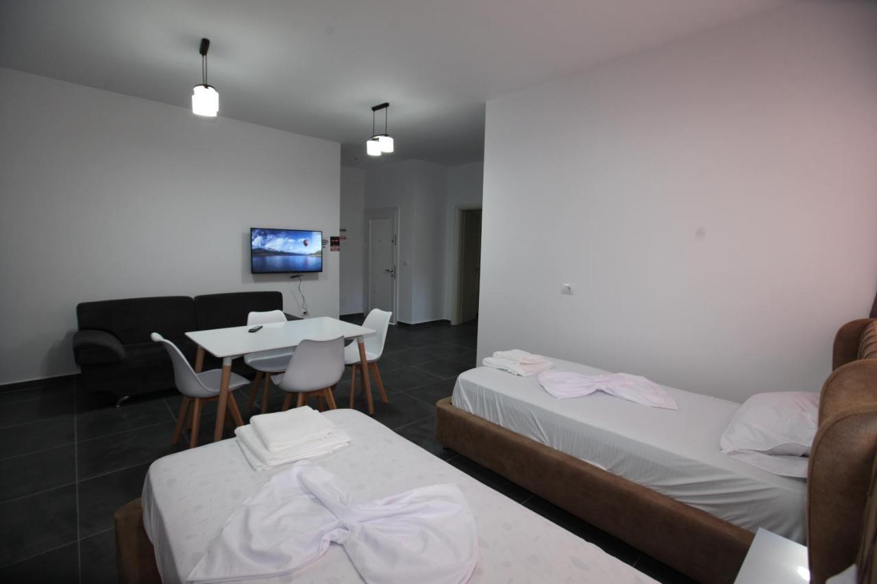 Deda Apartments Sarande Exterior photo