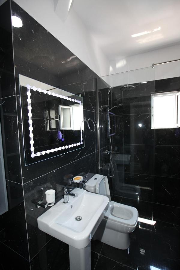 Deda Apartments Sarande Exterior photo